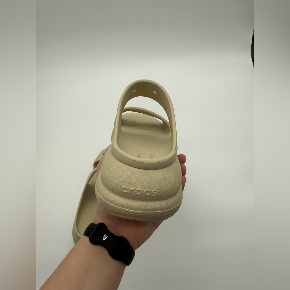 Crocs Classic Crush Platform Sandals Bone Color Sz. W 9 / M 7 - Picture 12 of 15